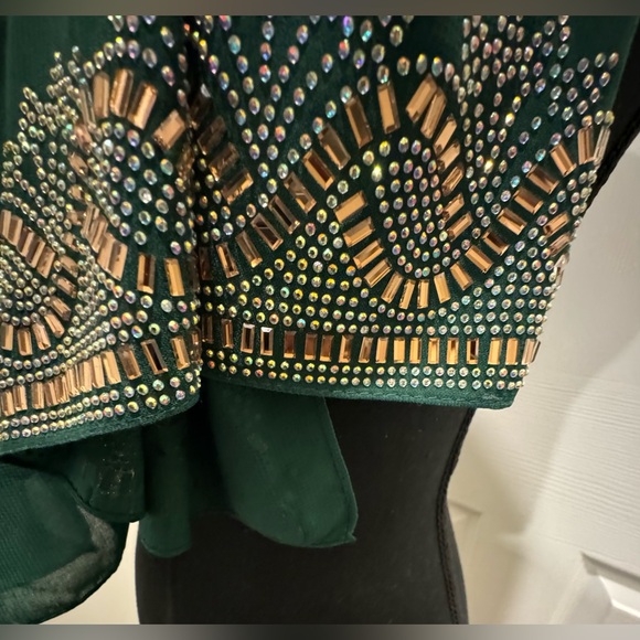 Like new Kaftan with matching Hijab head wrap - Picture 4 of 7